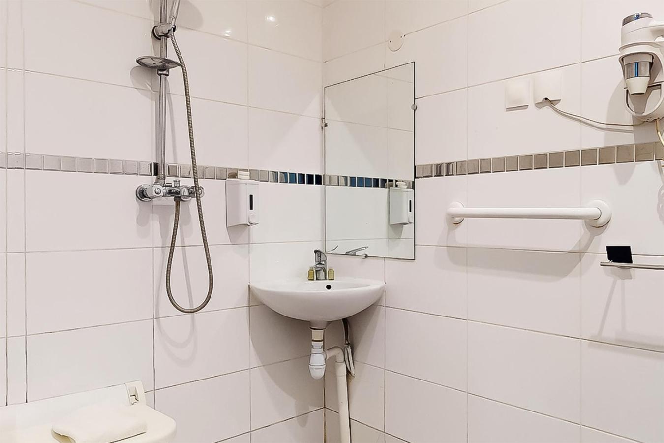 Hotel De Menilmontant Paris Ngoại thất bức ảnh