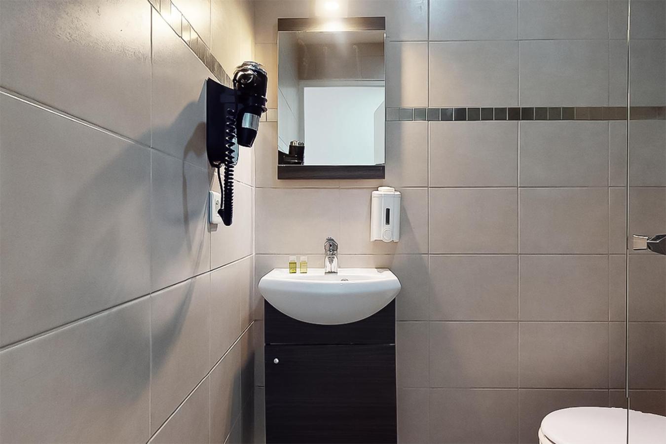 Hotel De Menilmontant Paris Ngoại thất bức ảnh