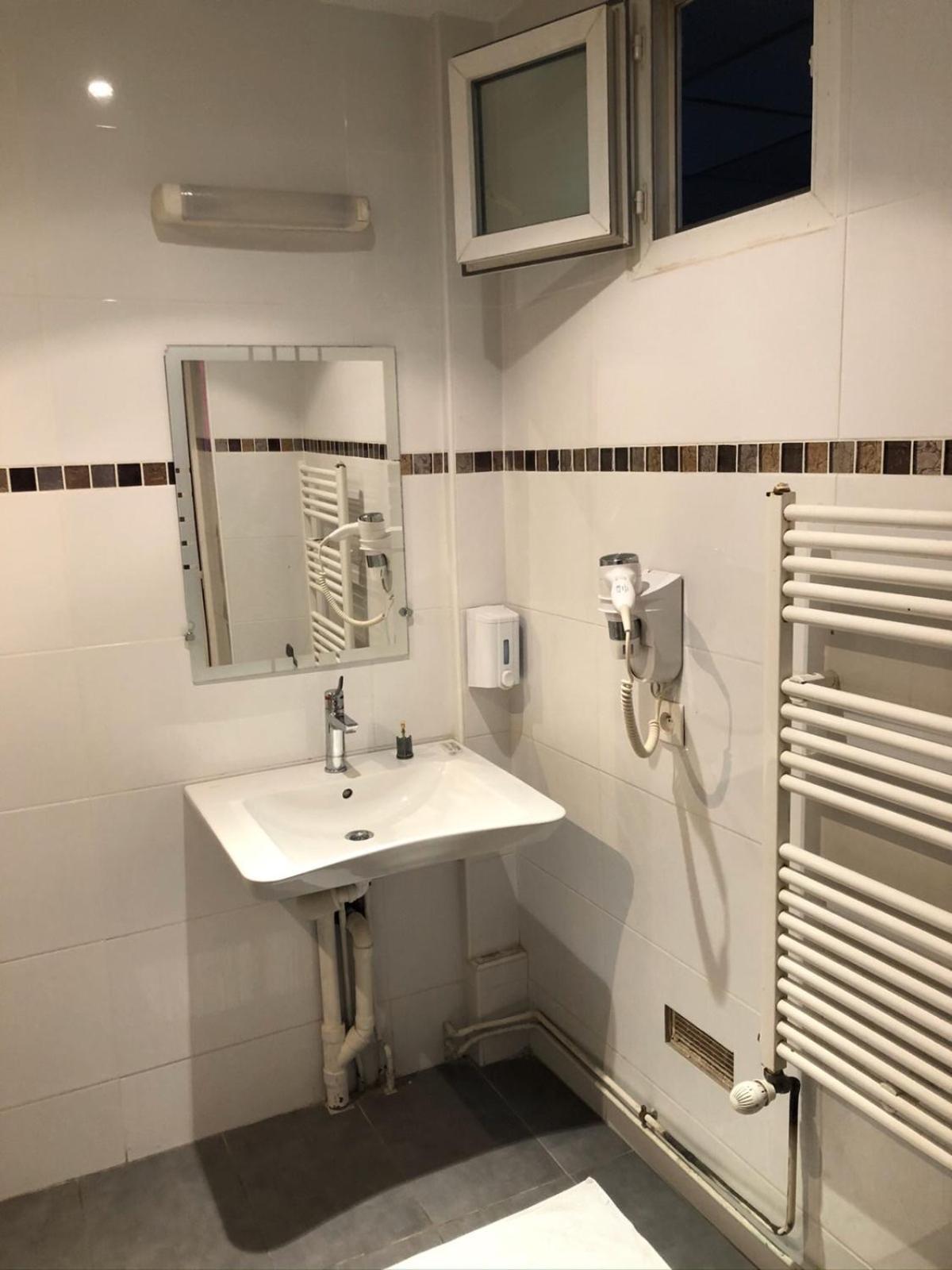 Hotel De Menilmontant Paris Ngoại thất bức ảnh